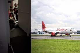  ¡Tremendo susto! Pasajero intentó abrir una de las puertas de un avión en pleno vuelo